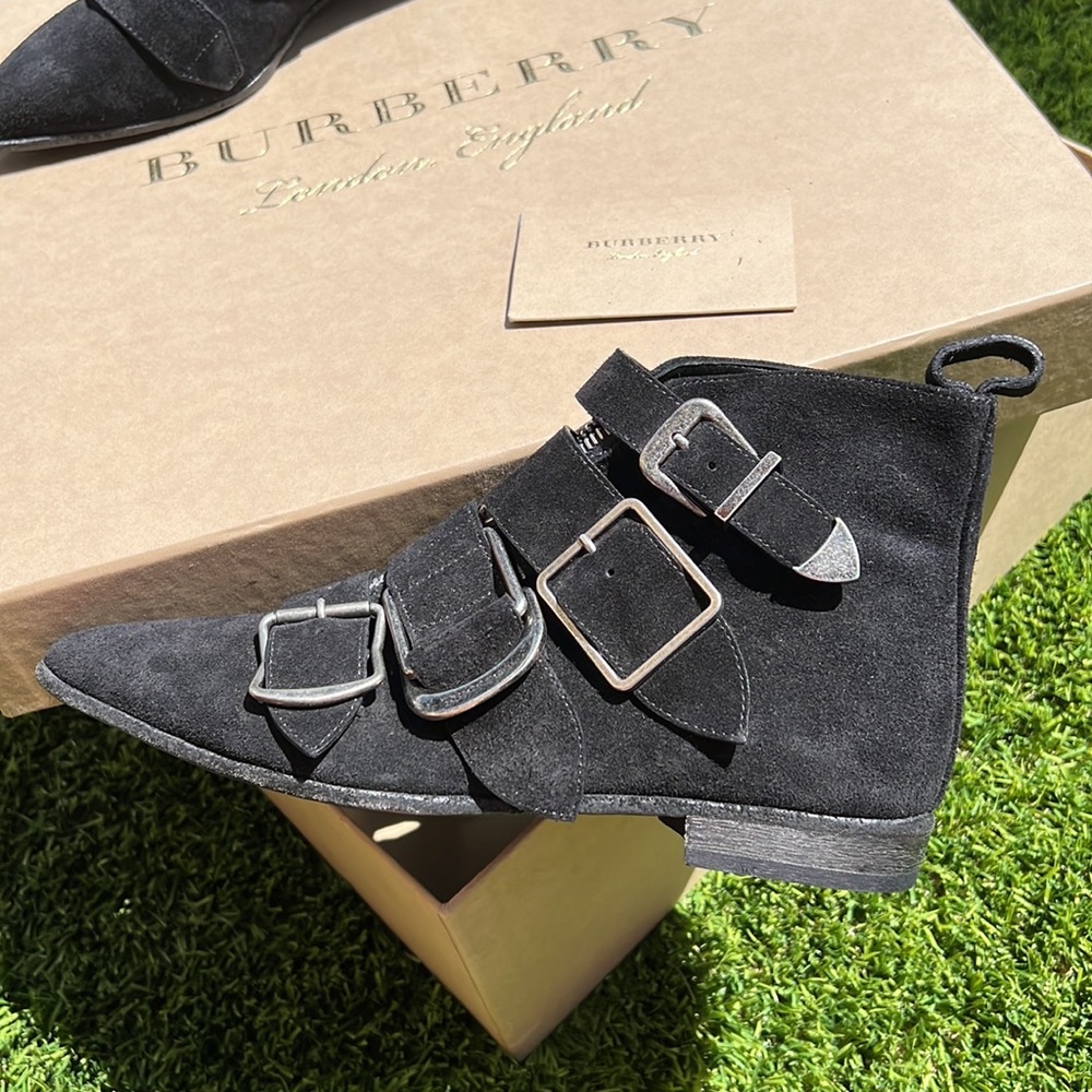 NWB Burberry ladies black buckled ankle boot size 35 - Picture 10 of 15